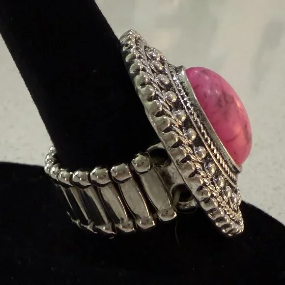 Pink RING with Stretch Band NWOT - Picture 4 of 9